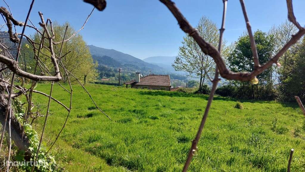 Duas moradias em pedra p/ restauro e terreno - Eira Vedra-11