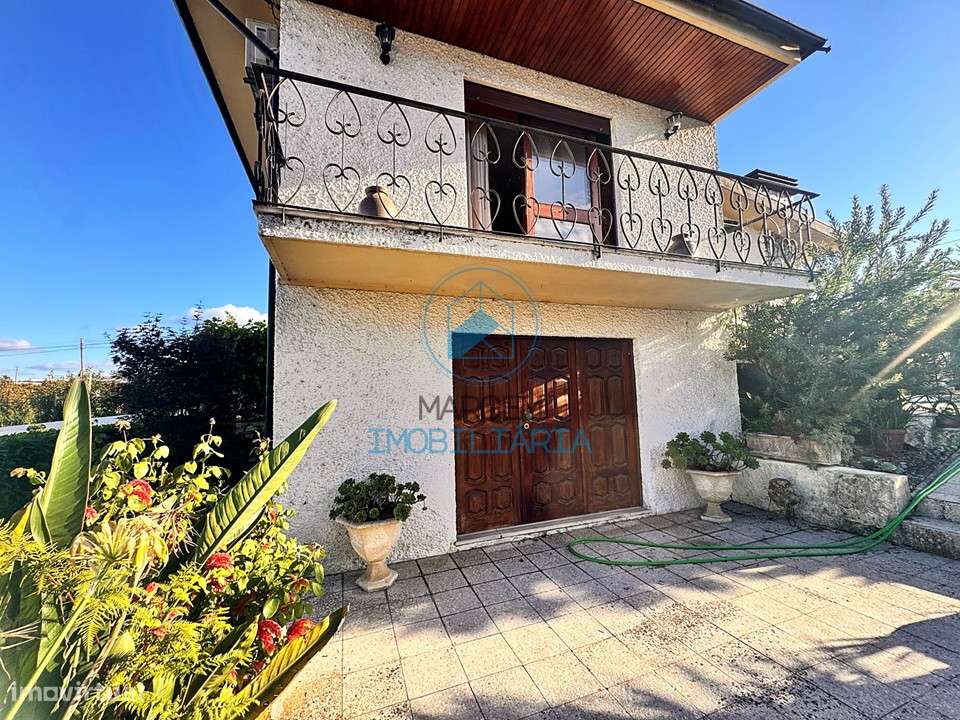 Moradia T3 com jardim e terreno | Lousado-10