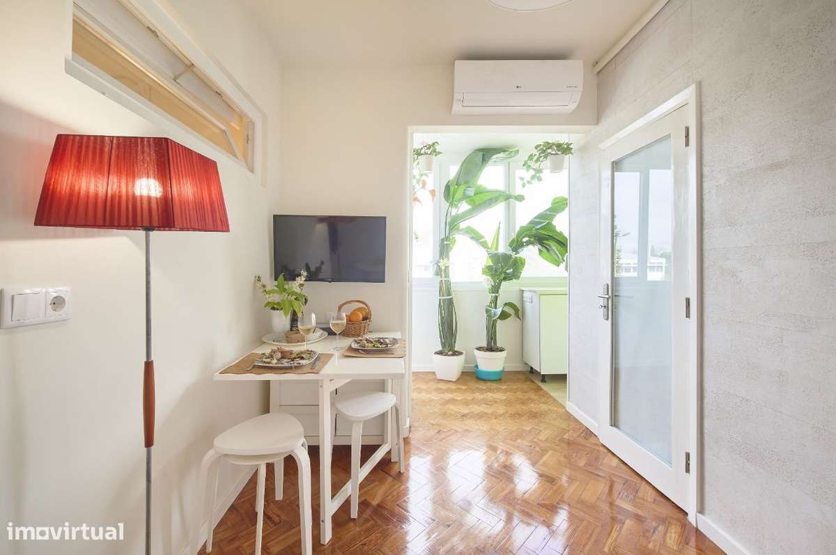 Apt c/ 2 quartos ,varanda ,localização central e A Condicionado - Grande imagem: 4/33