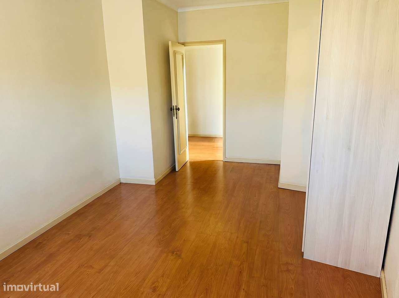Espaçoso T2+1, mais sótão e lugar garagem no coração de Valongo-13