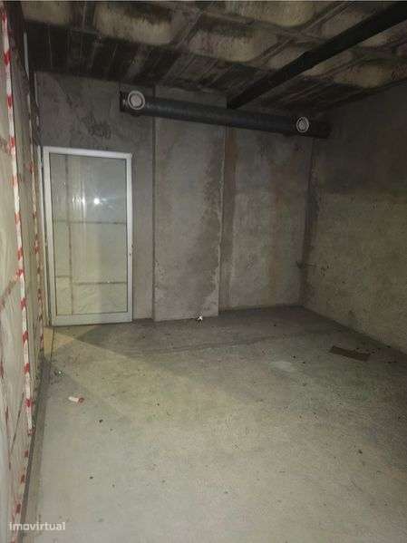 Garagem e Lojas centro comercial - Grande imagem: 4/5