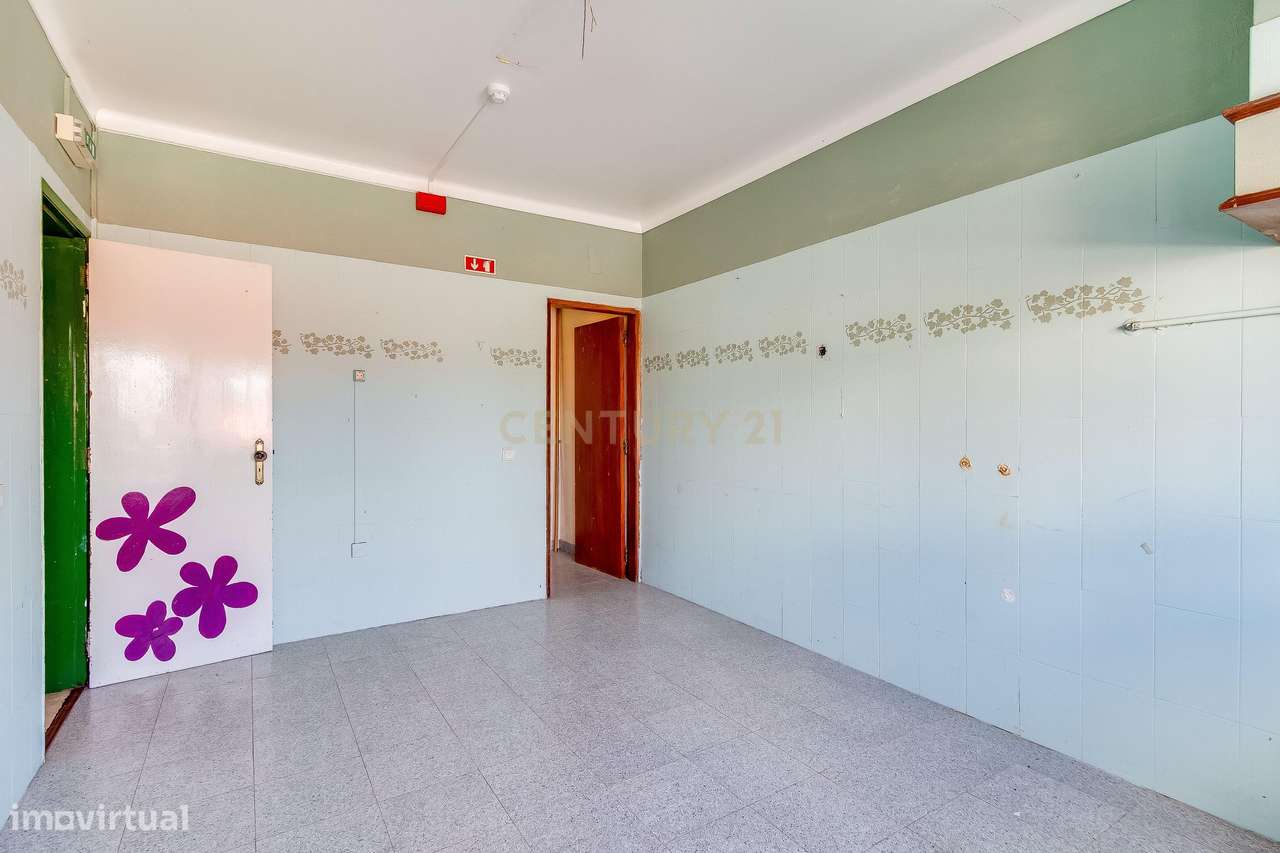 Imóvel para Infantário no Entroncamento – Espaço Amplo com Potencial d-20