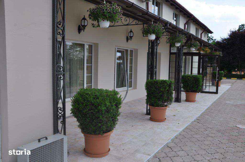 Complex Turistic Cazare, Salon Evenimente, Terenuri Sport-10