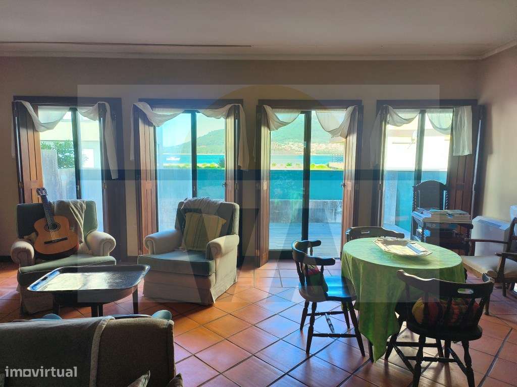 Moradia V4 em Caminha com vista Rio.-12