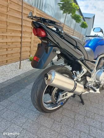 Yamaha FZS - 4