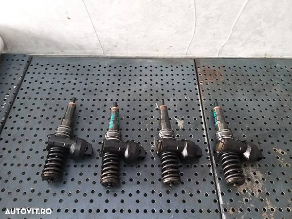 Injector 2.0 tdi audi a3 8p 038130073bq 0414720312 - 3