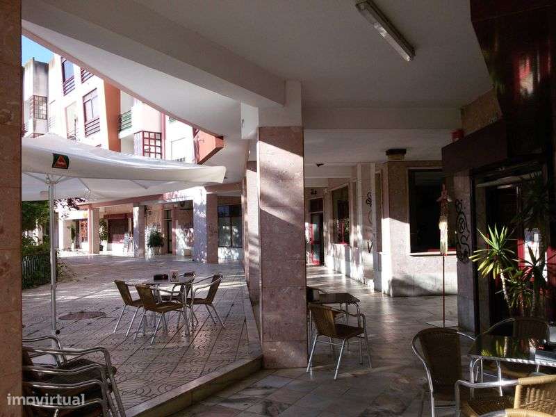 Cedência de espaço comercial, - Quintinhas, Charneca de Caparica - Grande imagem: 4/7