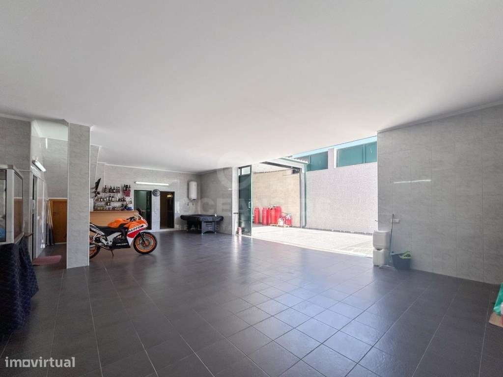 Moradia T4 independente em Castelo Branco-24