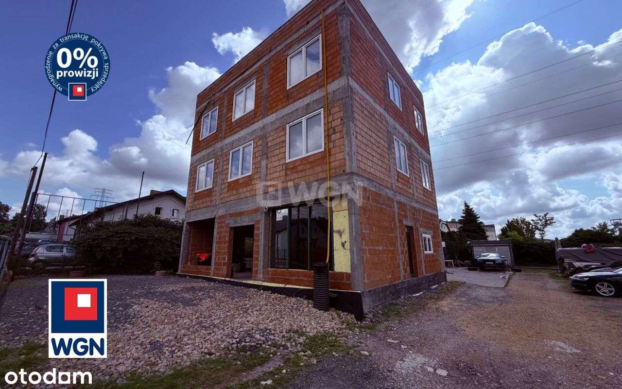 Budynek handlowo-usługowy z częścią mieszkalną sta-8