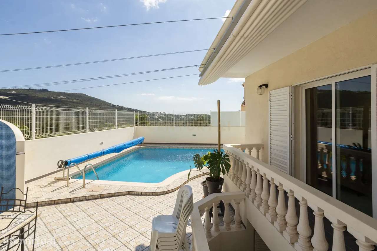 Moradia T3 com piscina e amplo espaço exterior-31