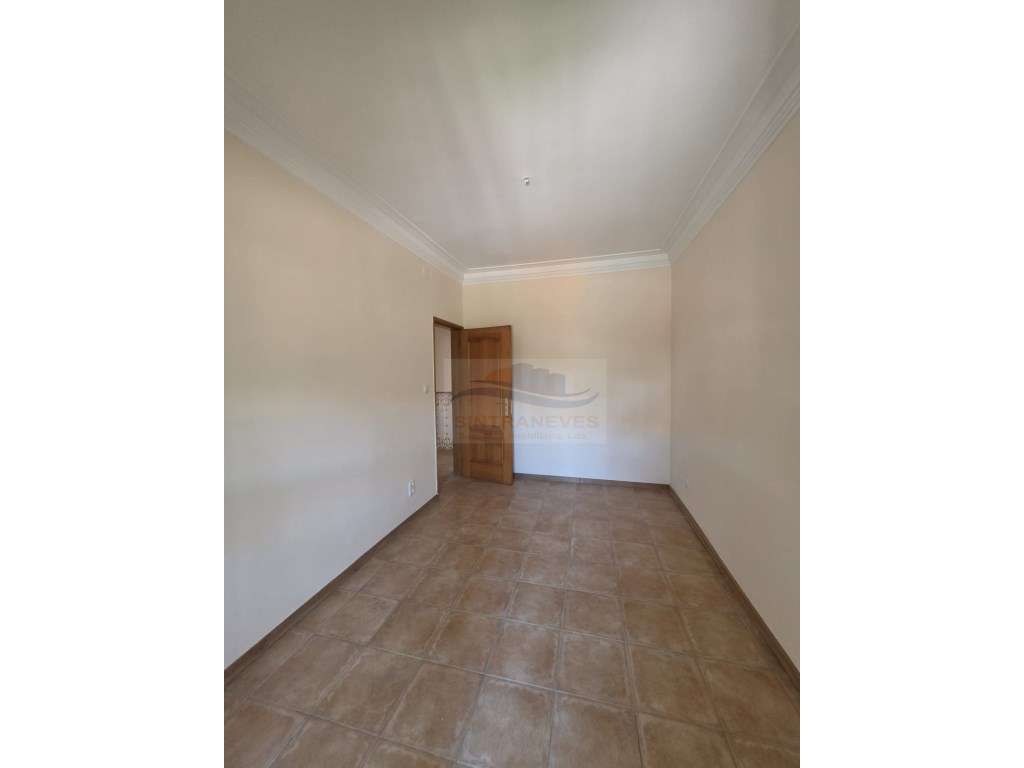 Apartamento T2 na Damaia de Cima - Pronto a Habitar - excelentes va...-12