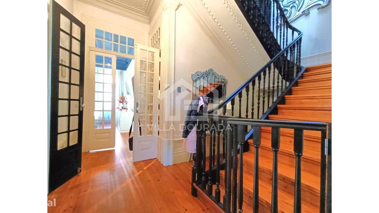 Palacete de prestígio T6 em Bonfim-31