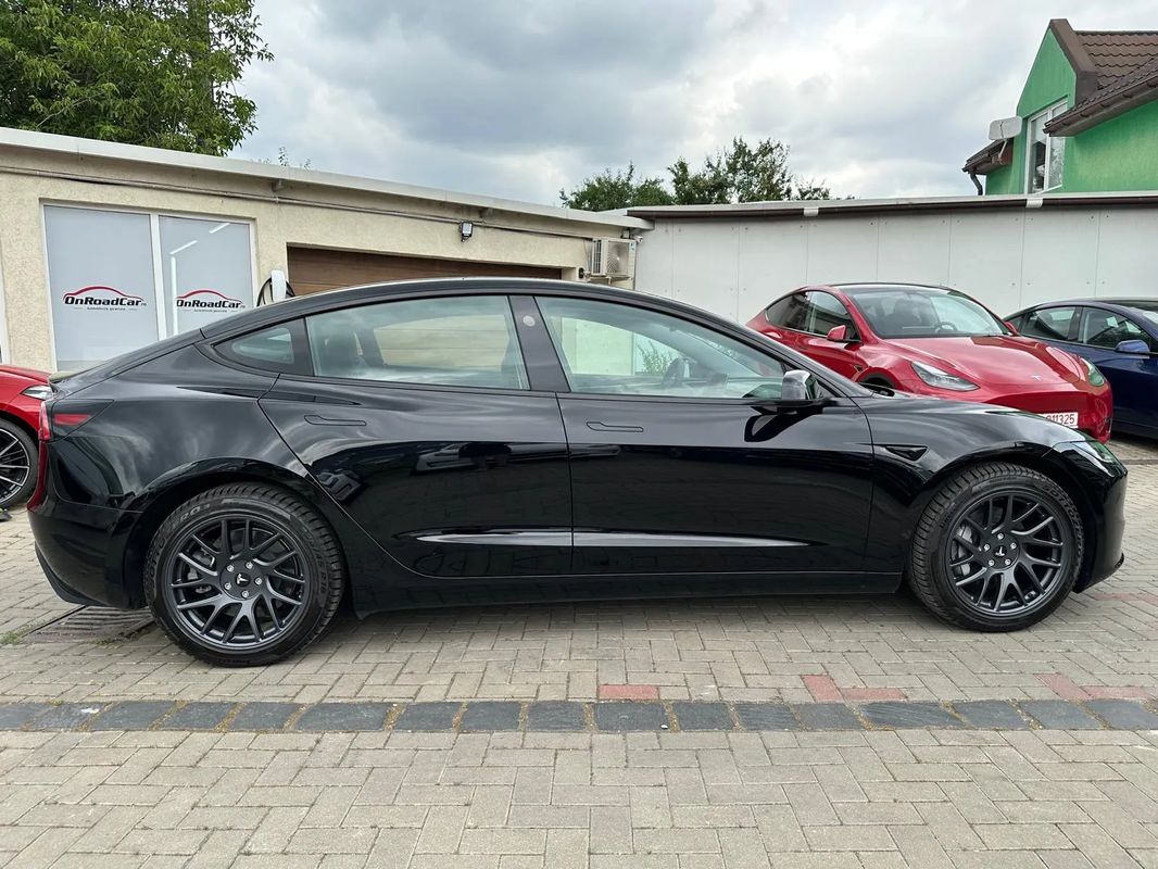 Tesla Model 3 Langstreckenbatterie Allradantrieb Dual Motor - 22