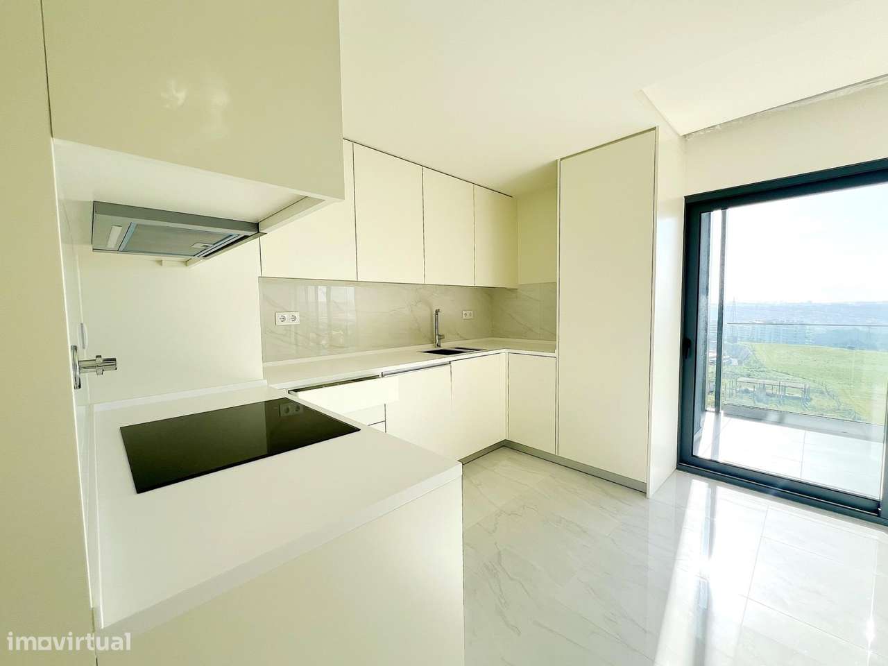 T2 novo c/ estacionamento e varanda - URBANIZAÇÃO MOINHOS DO...-17