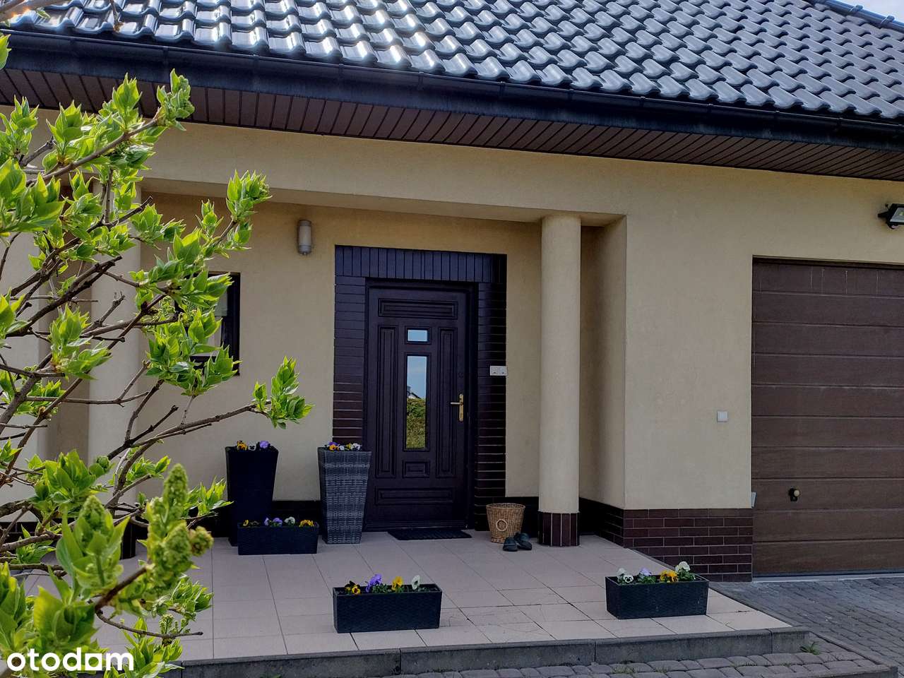 Twój Dom. Twoje Miejsce. Twoje Tempo Życia. Dla rodziny 2+1 lub 2+2-12