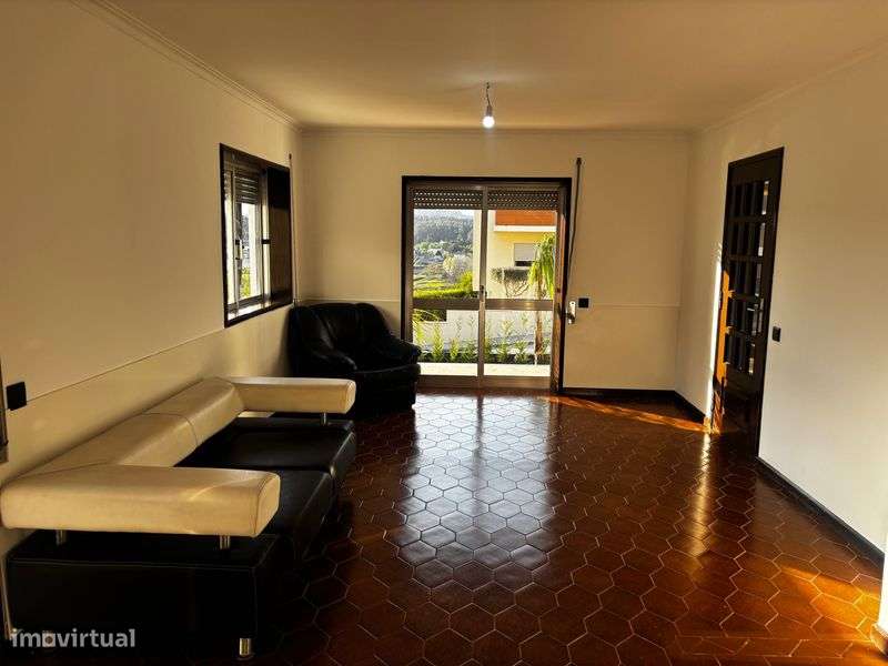 Vendo moradia em muito bom estado em Freamunde paços de Ferreira - Grande imagem: 4/12