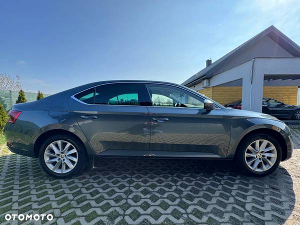 Skoda Superb 2.0 TDI 4x4 L&K DSG - 17