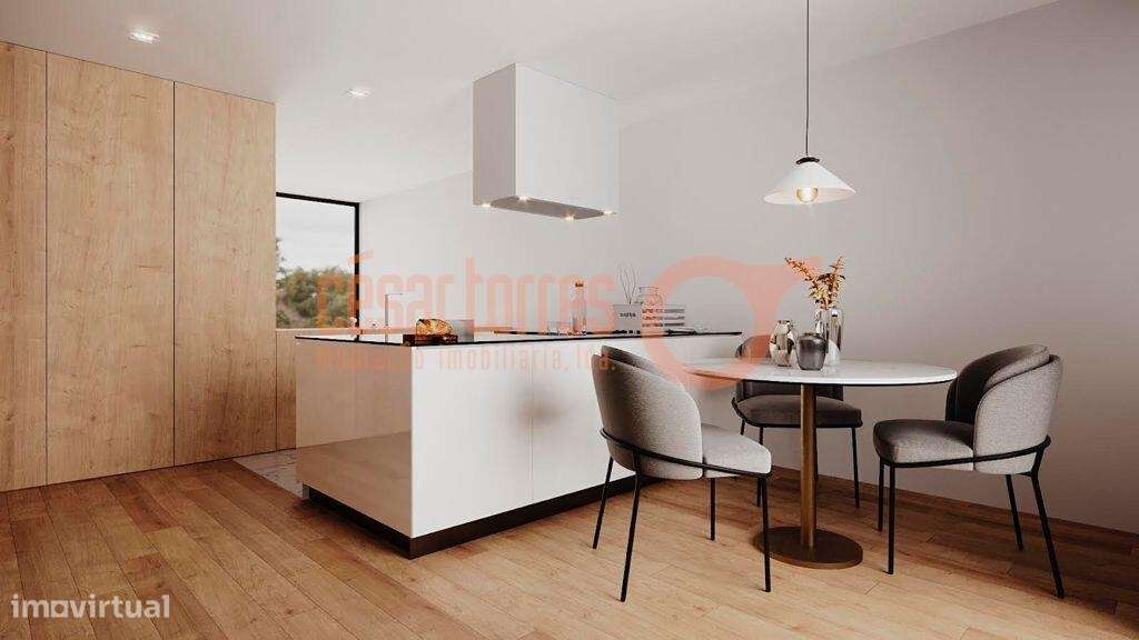 Moradia T3+1 - S.M da Feira-5