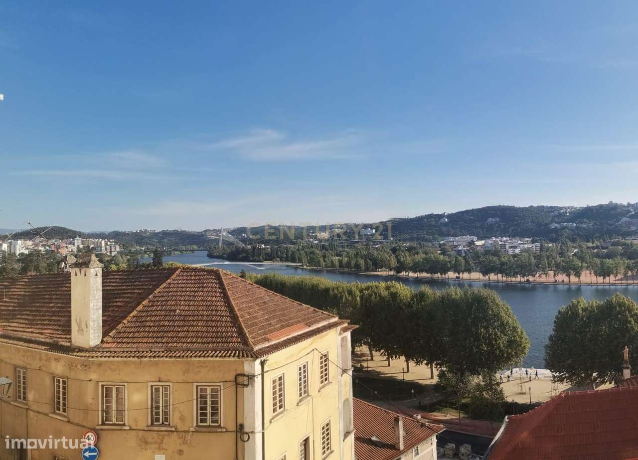 Prédio com vista soberba sobre o rio Mondego-10