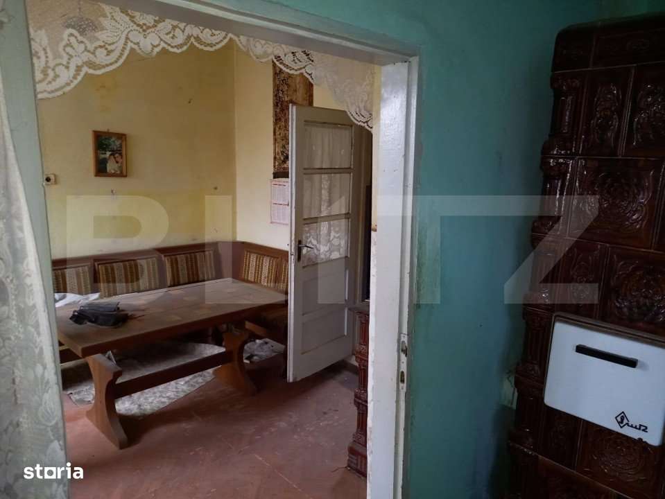 Sancraiu la drumul principal - Teren 540 mp, Casa 176 mp - Imagine principală: 5/10