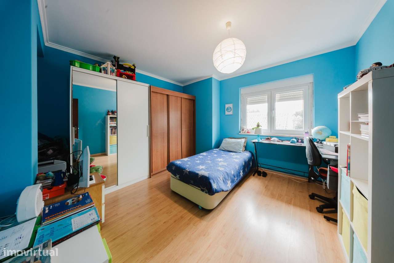 Moradia Independente em Caneças, Odivelas - T3+5-18