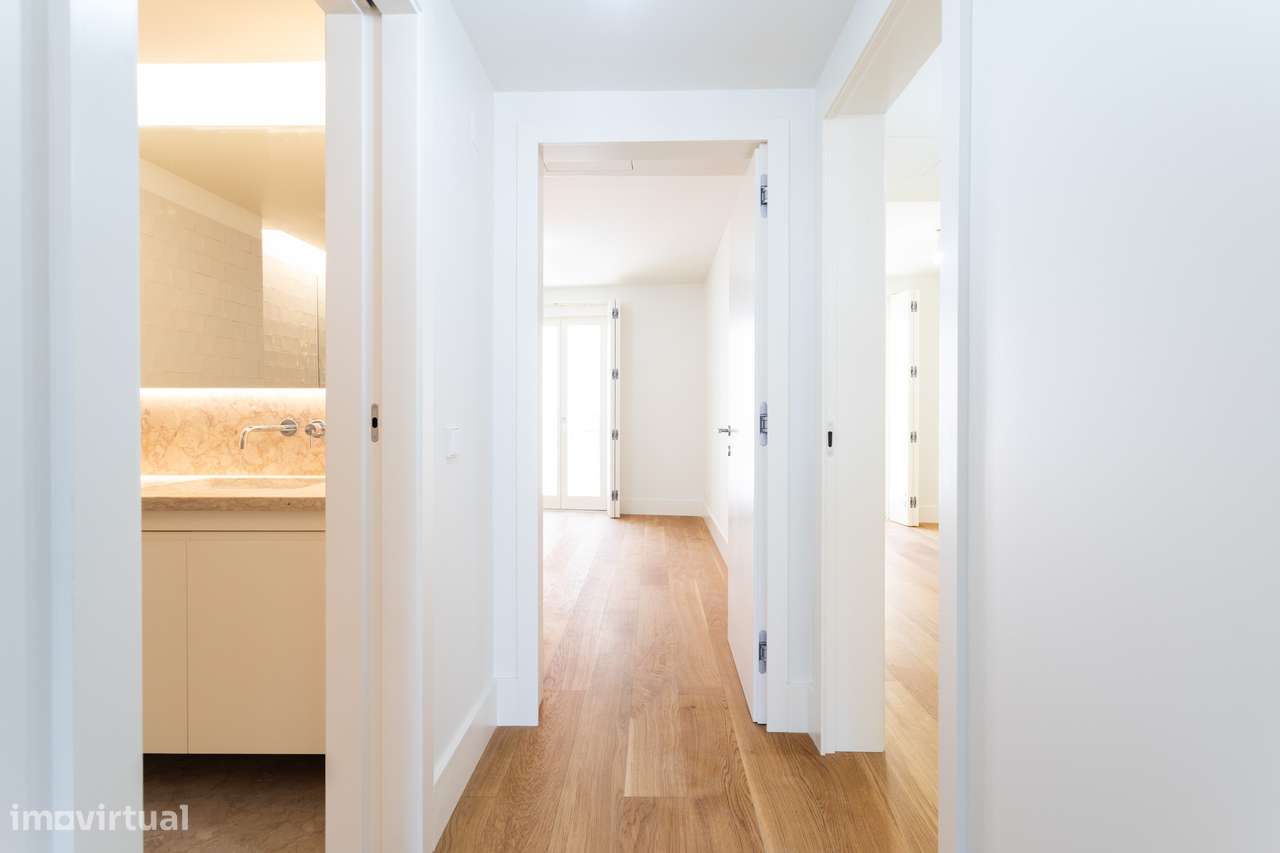 APARTAMENTO T2 DE LUXO, A 3 MINUTOS DA AV. DA LIBERDADE - Grande imagem: 4/24