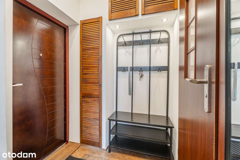 Nowa niższa cena 2 pokoje oddzielna kuchnia, garaż-9