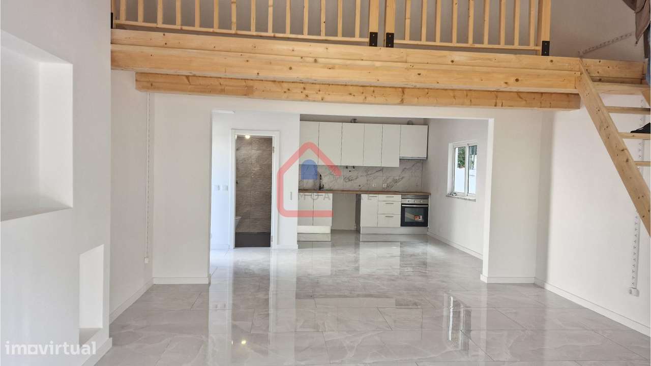 Moradia Isolada T3 em Sesimbra-3