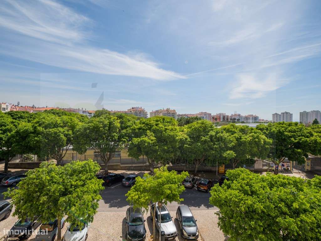 T2 novo na Parede com vista mar-19