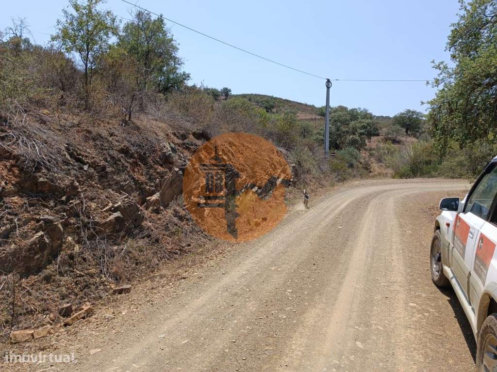 TERRENO RUSTICO COM 10.320 M2 PRÓXIMO A ALMADA D'OURO EM CASTRO MAR... - Grande imagem: 5/45