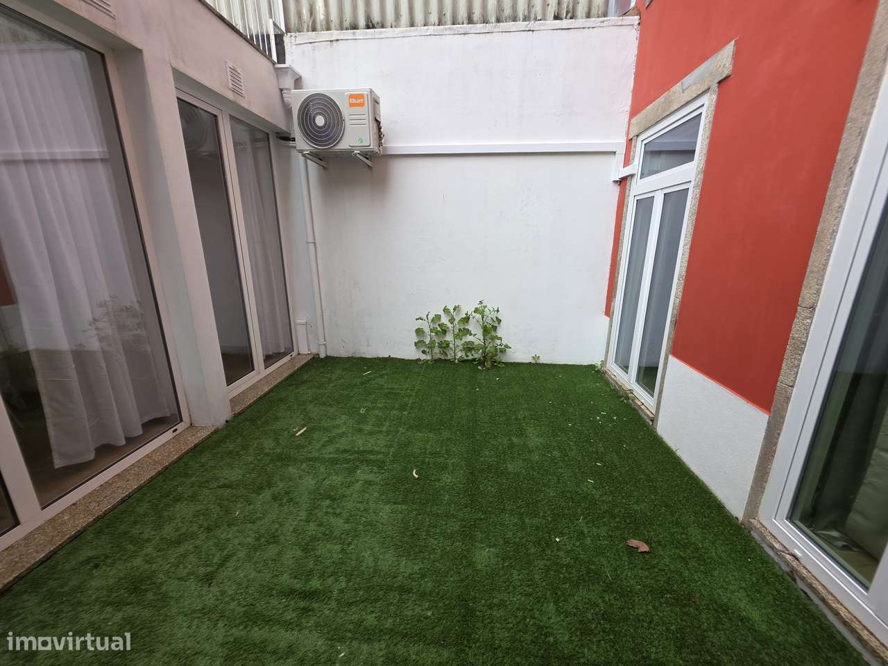 Apartamento T2 | Novo | Jardim Privativo | Batalha-8