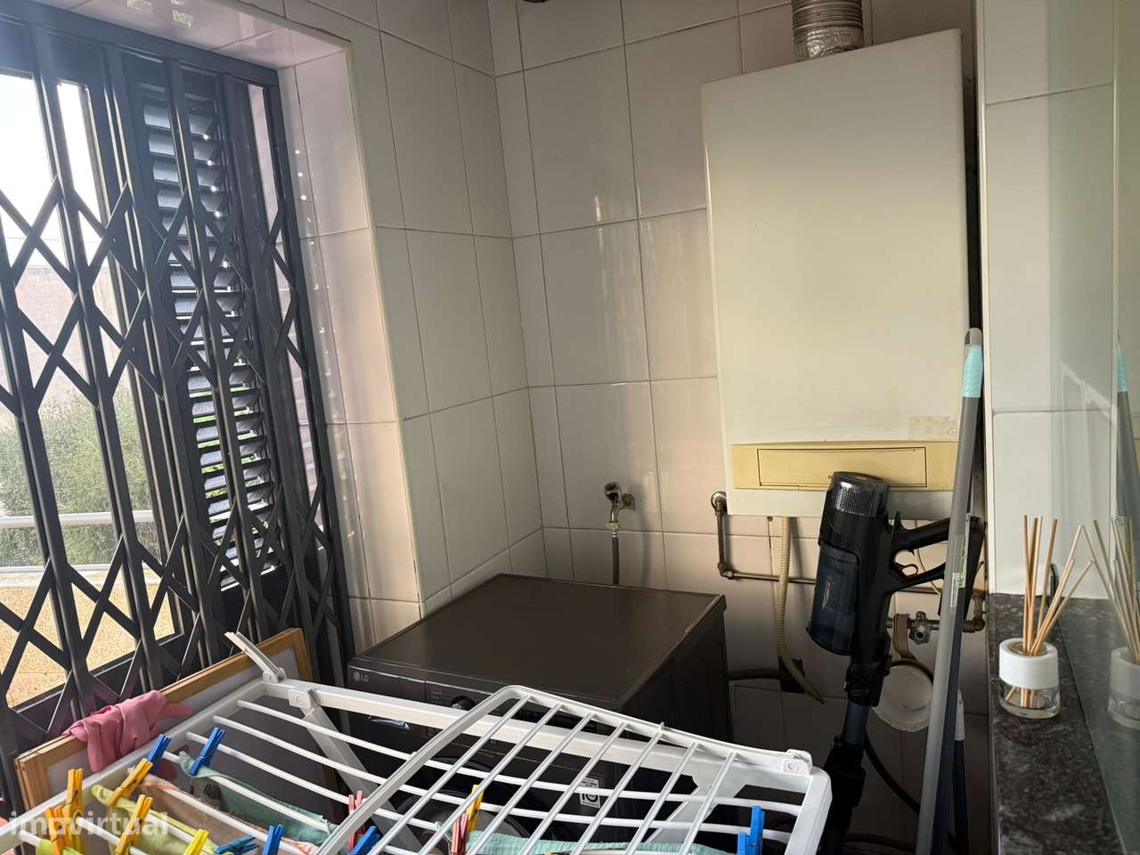 T3 com Terraço+box Urb dos Altos Maia-25