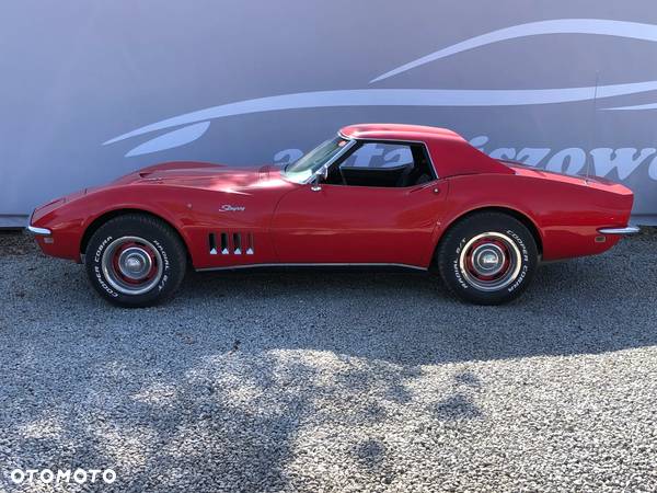 Chevrolet Corvette - 33