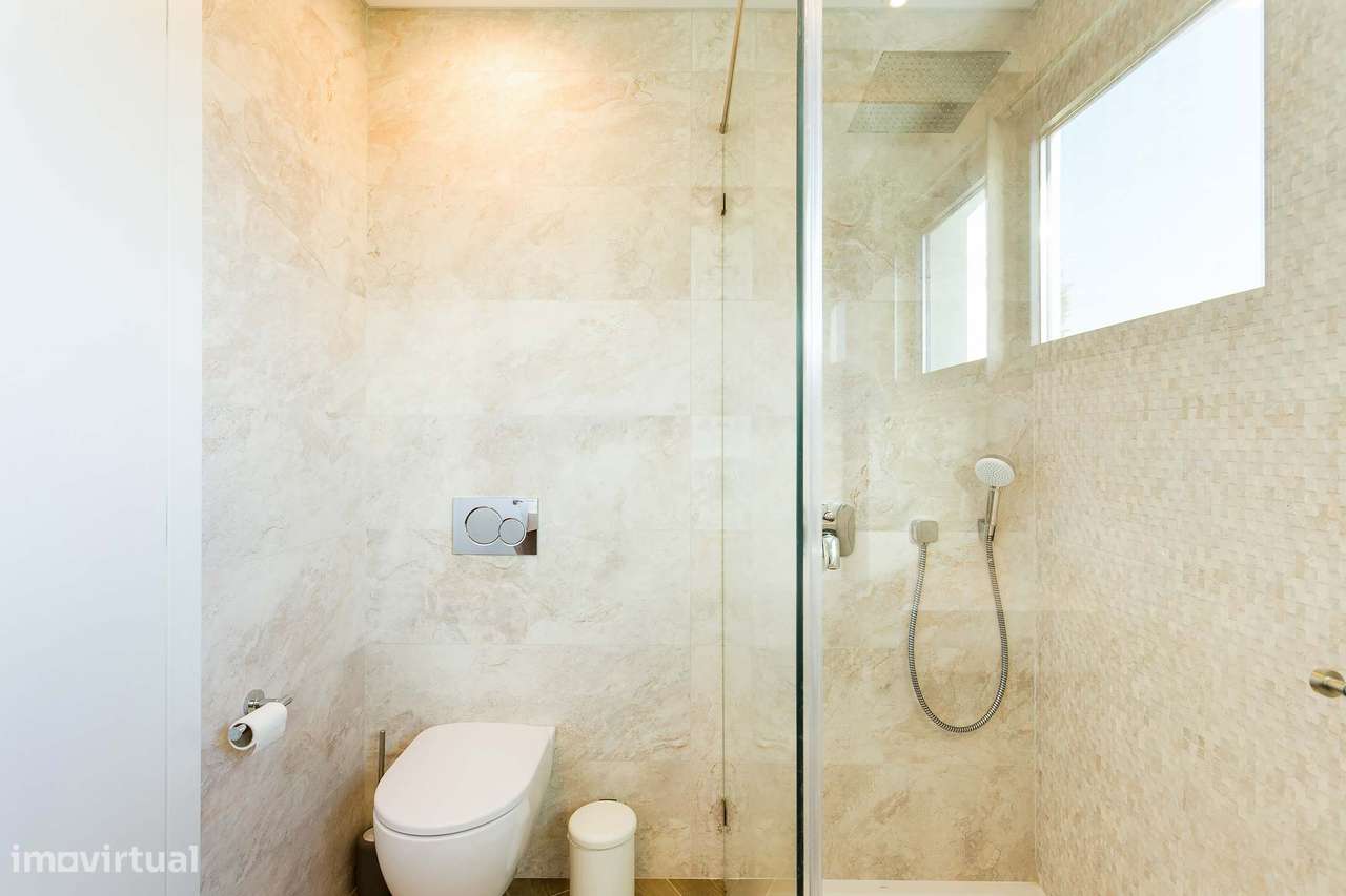 Quinta Moderna de Luxo com 4+1 Suítes, Anexo Independente e Jardim-25