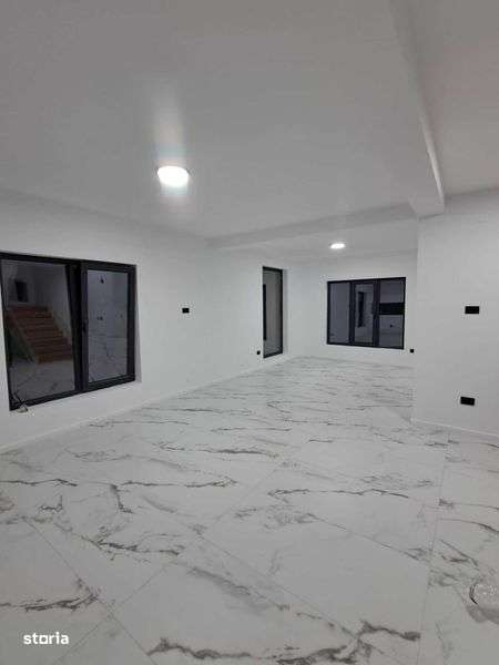 Vand Vila in Navodari P+1E - Imagine principală: 5/8