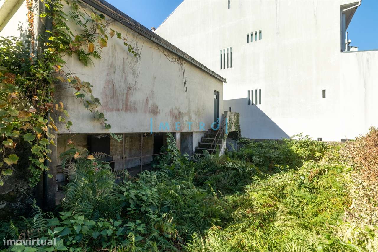 Moradia Devoluta T3 Venda em Cedofeita, Santo Ildefonso, Sé, Miragaia,-26