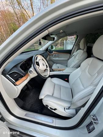 Volvo XC 90 T8 AWD Plug-In Hybrid Momentum Pro 7os - 13