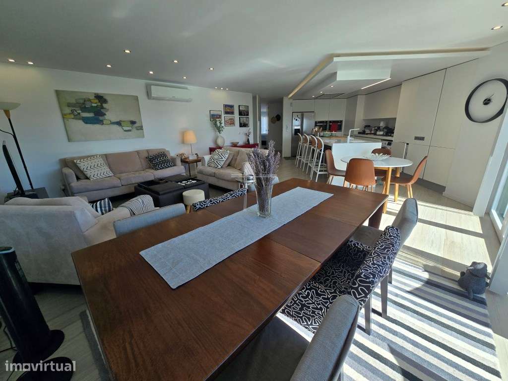 Apartamento T3, com varanda e parqueamento para 1 carro - Quinta de... - Grande imagem: 4/30