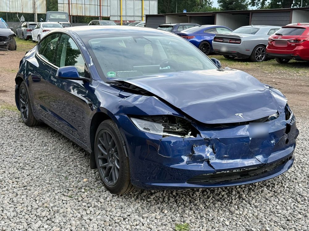 Tesla Model 3 RWD Hinterradantrieb 2025