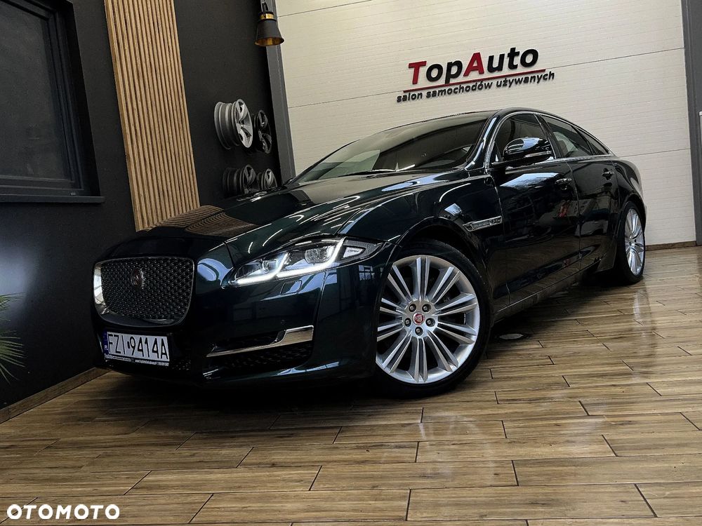 Jaguar XJ