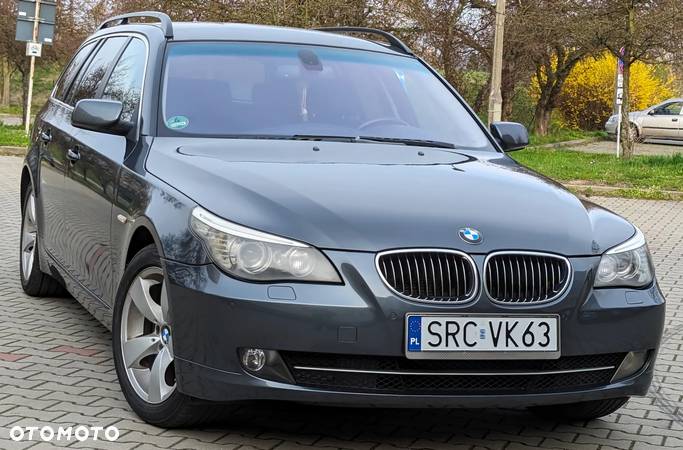 BMW Seria 5 525i - 11