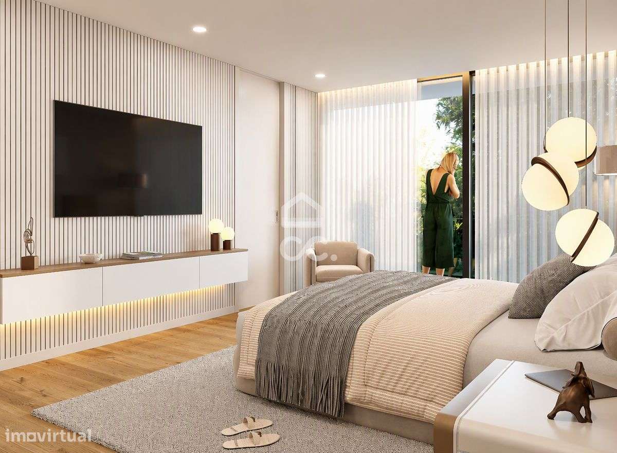 Moradia T3+1 nova, com jardim e terraço, em condomínio privativo com p-32