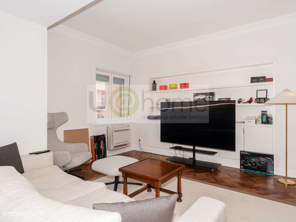 Apartamento T4+ 1 na Lapa-11