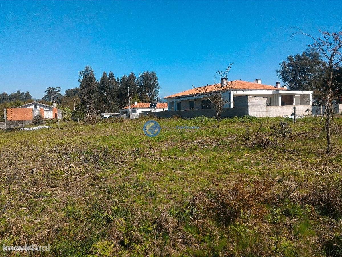 Terreno para construção de moradias em Vila Verde