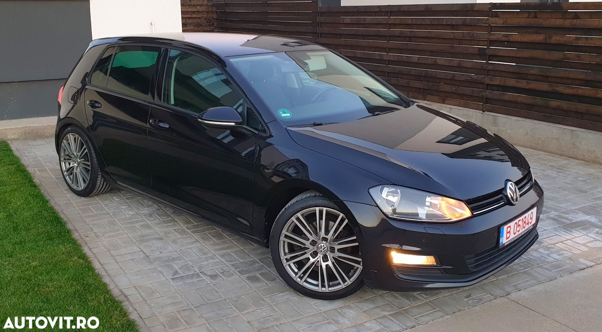 Volkswagen Golf 1.4 TSI BlueMotion Technology Comfortline - 2