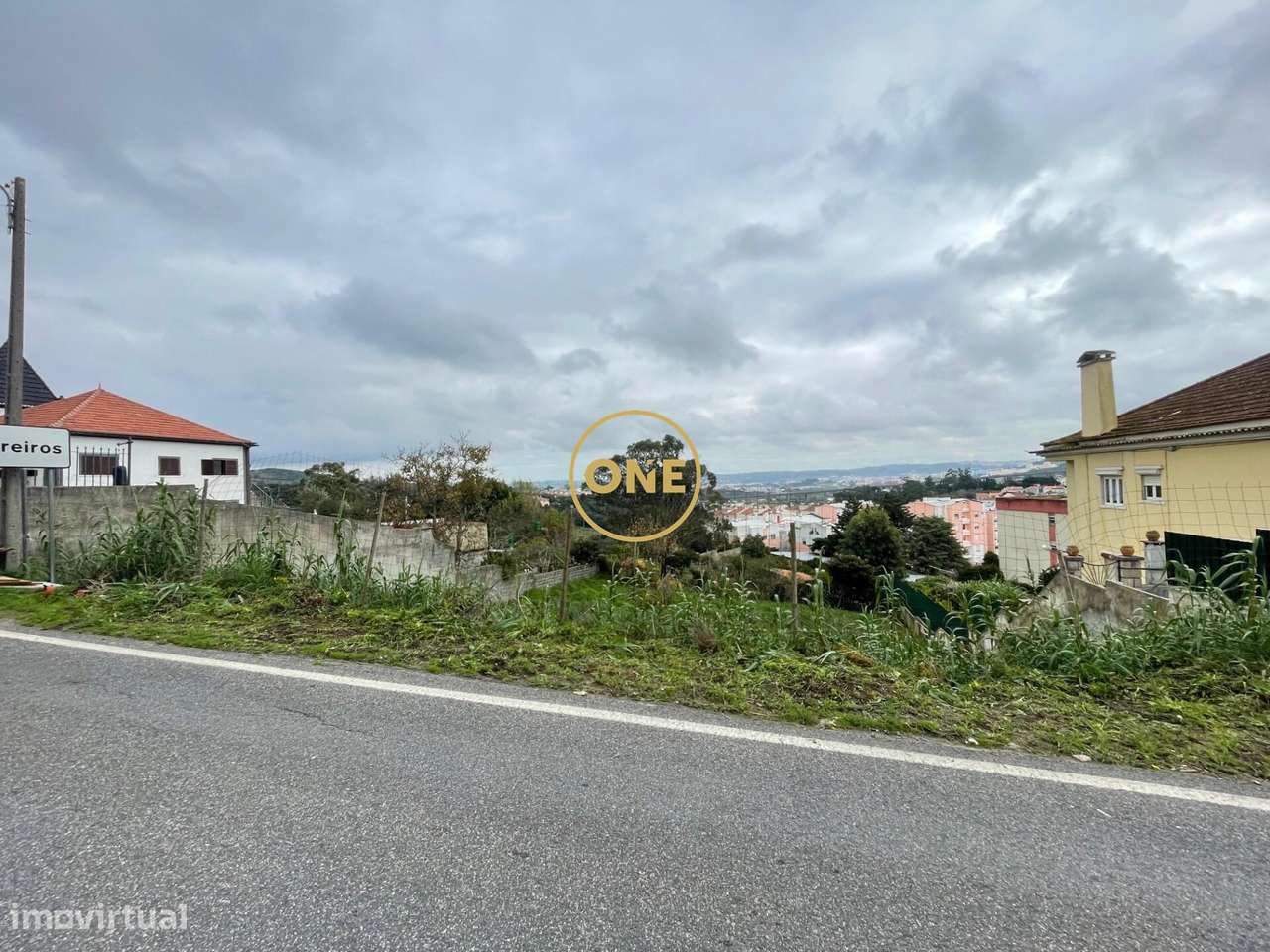 Terreno Urbano de 407m2 para Construção em Guerreiros, Loures - Grande imagem: 3/16