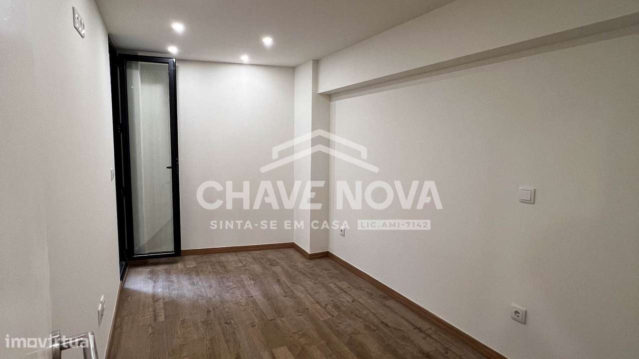 Apartamento T2 Duplex no Porto - Grande imagem: 3/16