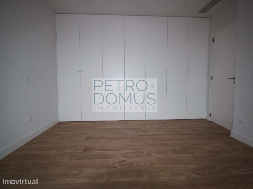 APARTAMENTO T3 DUPLEX NO CENTRO DE LEIRIA-9