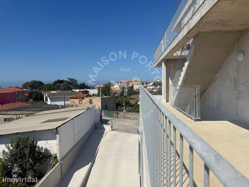 Apartamento T1 com Varanda, Vista Mar e Lugar de Estacionamento em ...-29