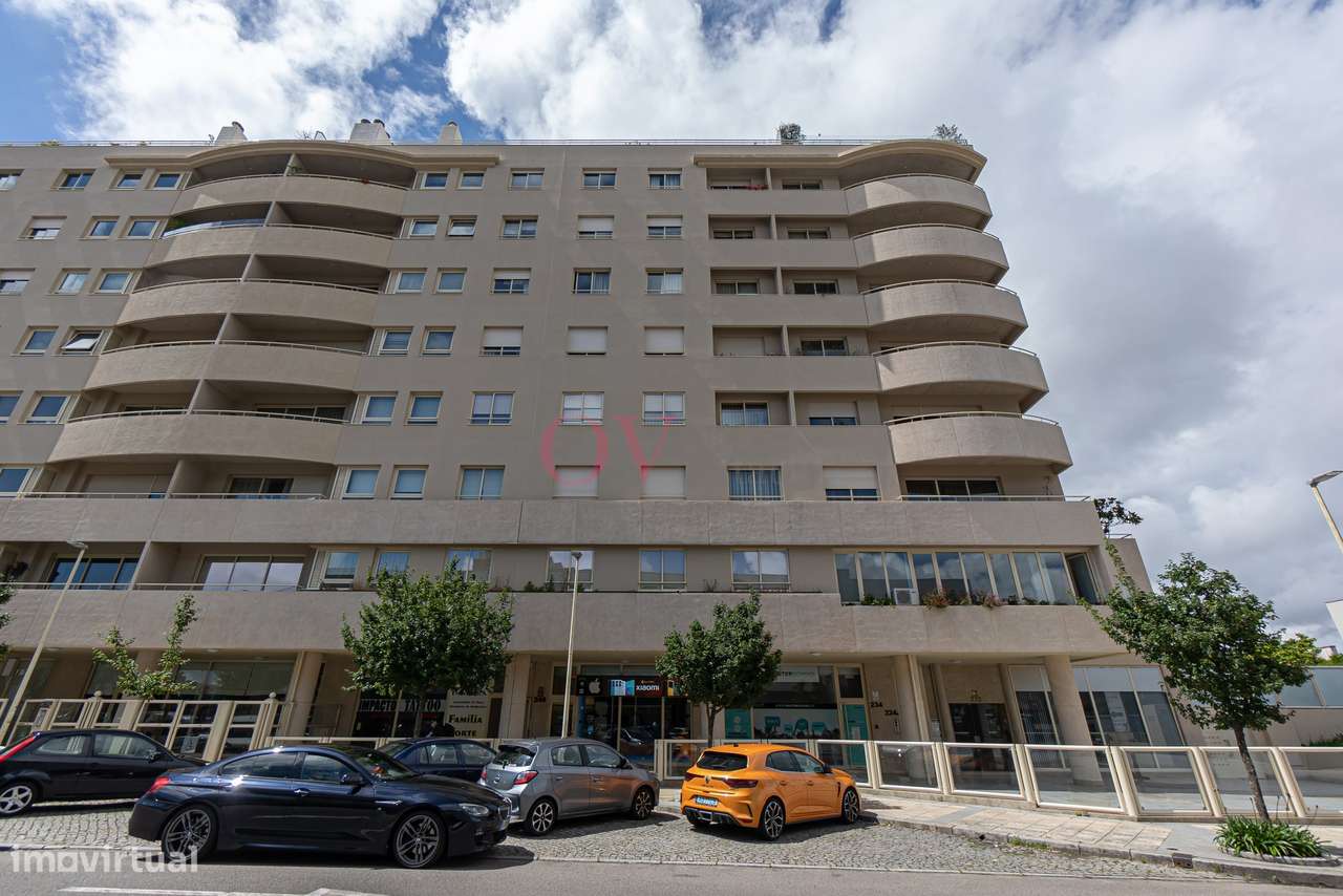 Para venda, apartamento T5 Rua Domingos Sequeira Porto, com varandas,-36